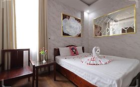 T Y Hotel